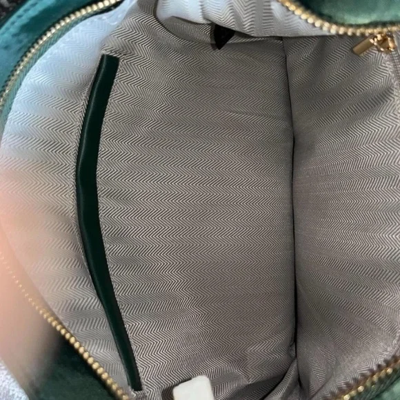 Elegant Green Shoulder Bag - Picture 5 of 5